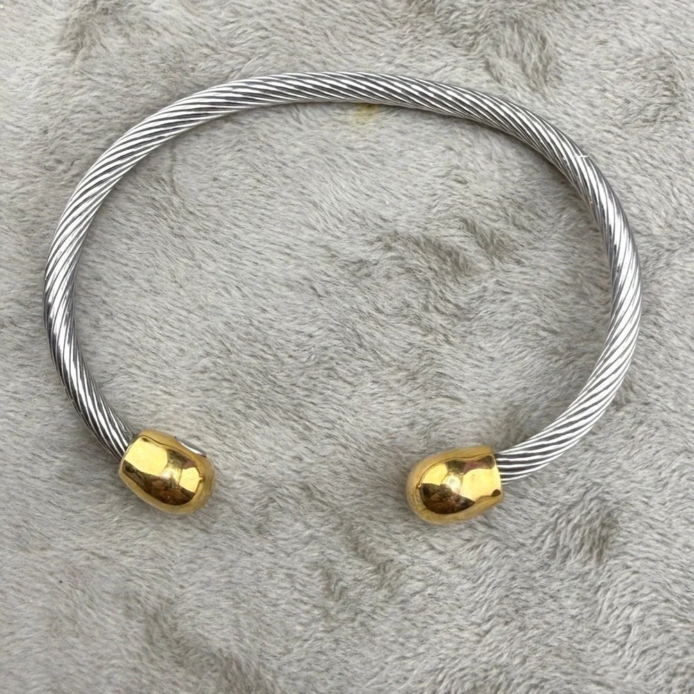 Vintage‎ Cuff Bracelet Twisted Cable Magnetic 6.5